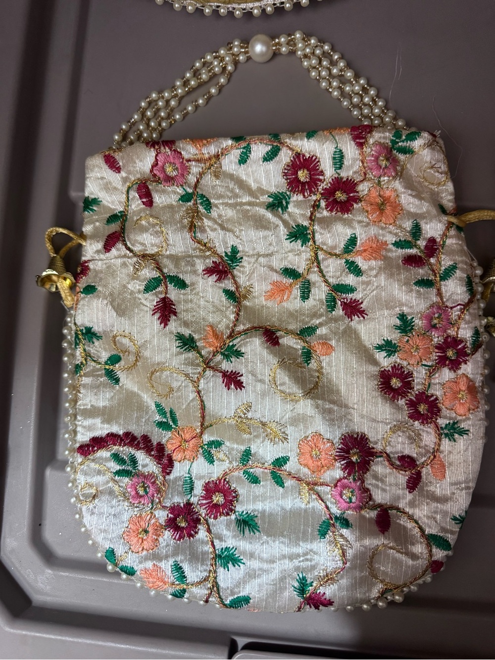 Ethnic Indian Wear Cream Floral Embroidered Pearl-Handle Clutch